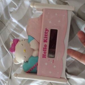 Hello kitty clock